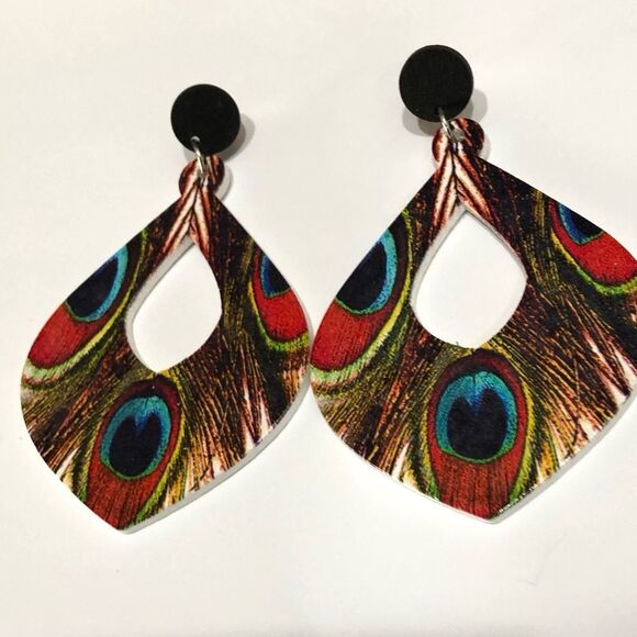 Boho 70’s Feather Wooden Hippie Hoop Dangle Earrings - 203 - Picture 3 of 7